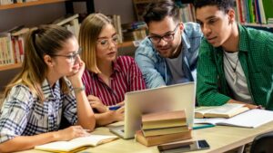 Teachers using chatgpt to grade essays in school